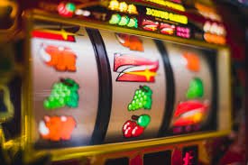 Bangladesh mobile user reviewing live casino access guidance on app 40